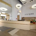 Hotel & Radiana 3*