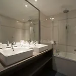 & Radiana Hotel 3*
