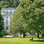 & Radiana La Léchère