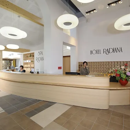 Отель & Radiana 3*