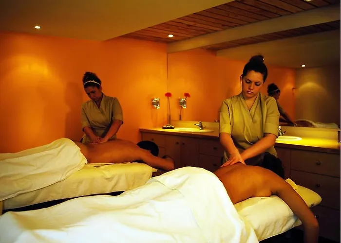 Hotel & Radiana 3*