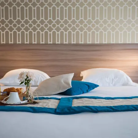 & Radiana Hotel