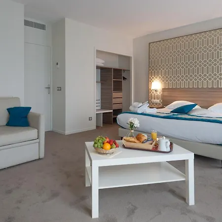 & Radiana Hotel
